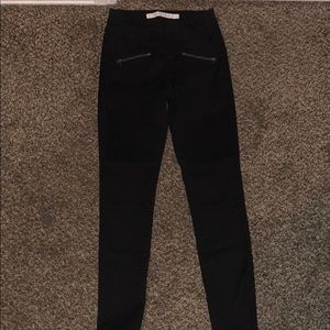 NWOT!! Tinseltown Black Stretchy Jeans